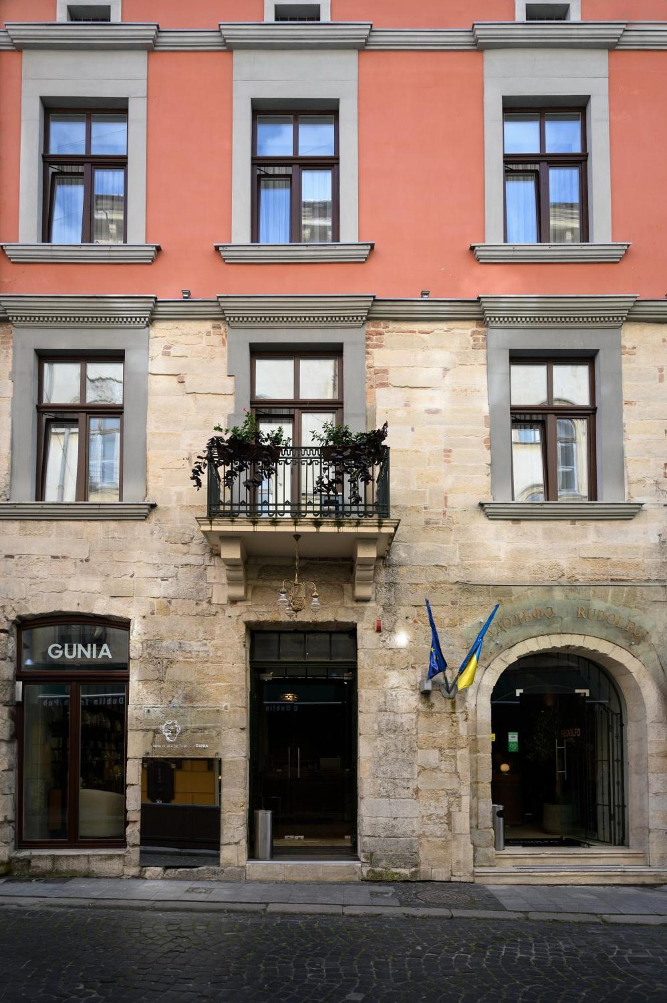Rudolfo Hotel Lviv Buitenkant foto